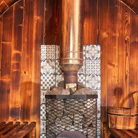 For 6 People With Sauna And Hot Tub 펜션 *